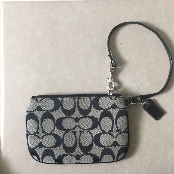 Black/Grey Coach Wristlet with zipper and pockets - Picture 4 of 4